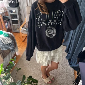 crewneck - oversized mörkblå crewneck från hm 🩷