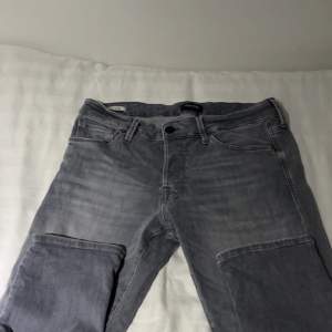 Nya Jack N Jones jeans storlek 32