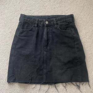 Jeanskjol - Snygg kjol i denim från hm!☺️