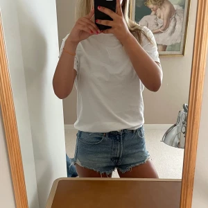 Jeansshorts  - Snygga jeansshorts från zara!😇