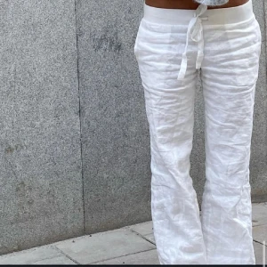 Alobha label linnebyxor  - Säljer dessa alobha label linnebyxor i strl M, då de inte riktigt är min stil 💗