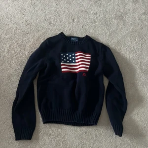 Ralph Lauren stickad amerika tröja - använd några gånger men ser ut precis som när ja köpte den