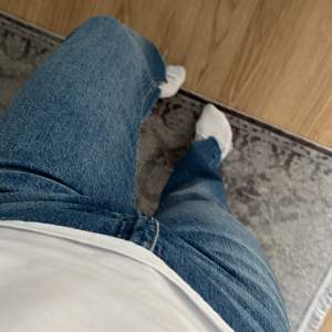 Blåa jeans köpta utomlands i storlek M