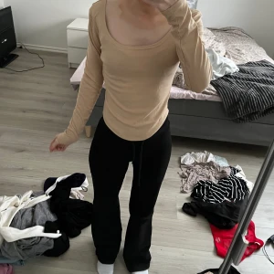 Tröja  - Säljer denna från SHEIN 