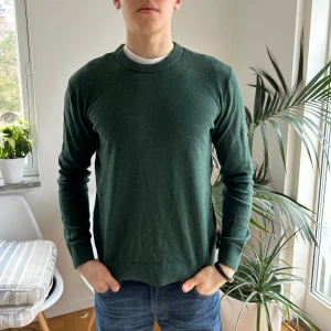 Overshirt GAP - Snygg mörkgrön overshirt ifrån GAP i storlek S 
