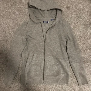 Jack & Jones tröja  - Storlek 164 Bra skick  Pris kan diskuteras 