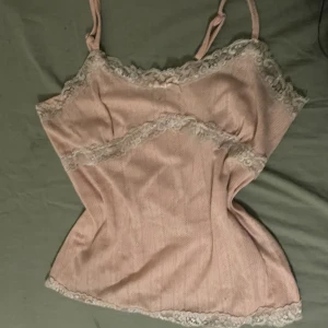 Y2k tanktop - En gullig tanktop med rosett 