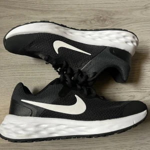 Nike Revolution 6 - Nike running, endast testade. Nypris 630kr
