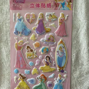 Disney Barn klistermärken  - Mått 26.00*15.50cm Finns fler kvar  35kr/st