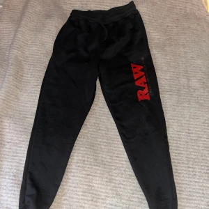 Raw mjukisbyxor - Aldrig använda var för små för mig Storlek 2XL men sitter som en S/Liten M