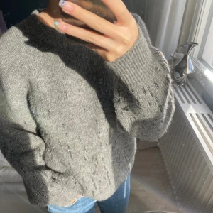 Tjocktröja - Tjocktröja med glitter!! Såå fin kommer bara inte till användning🙌🏻