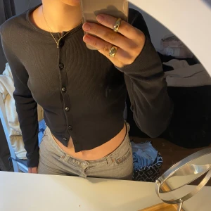Svart tröja - Tröja i fint skick🌸