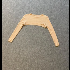 Långärmad kort topp -  Bekväm Långärmad kort topp för barn