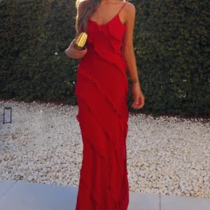 Kläning  - Oanvänd kläning, som passar bra till fester, sommarn osv