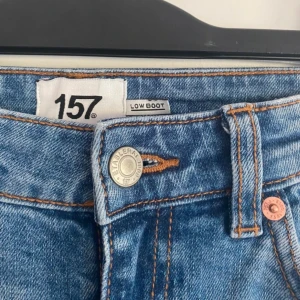 Low bootcut Jeans  - Jättefina lågmidjade jeans från lager 157, i storlek S. Säljer då jag inte använder dom. Skriv privat för fler bilder 💞