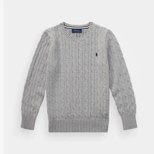 Ralph lauren kabelstickad tröja - Långärmad i storlek S men passar XS  