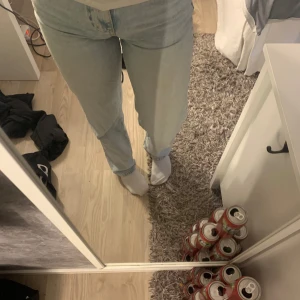 Jeans  - Högmidjade jeans från Gina tricot, har ägt dom ett tag men det finns inga defekter 