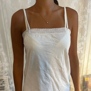 vitt spetslinne  - jättefint vitt spetslinne 100% bomull 