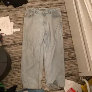 feta jeans från polar storlek 34/M