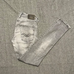 Replay - Säljer mina replay jeans som är i bra skick.