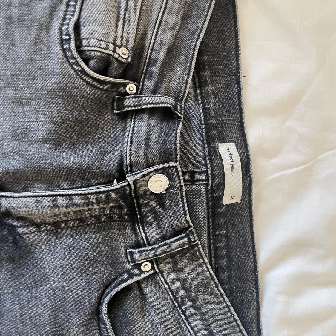 Grå lågmidjade Jeans  - 90