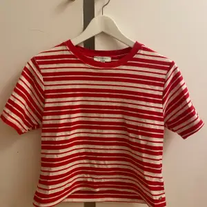 Pull&Bear T-shirt never used  