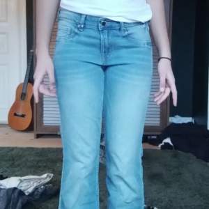 ☣lågmidjade denim jeans från H&M☣