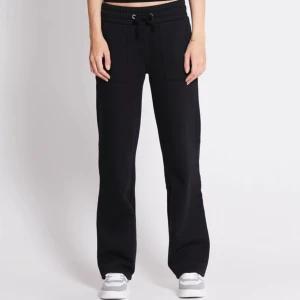 Mjukisbyxor - Svarta Lågmidjade mjukis byxor från lager 157 i storlek s💕 (Stella low waist)