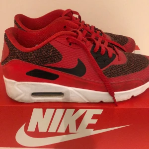 Nike Air Max 90 - Bra skick. Sköna och stilliga sneakers.