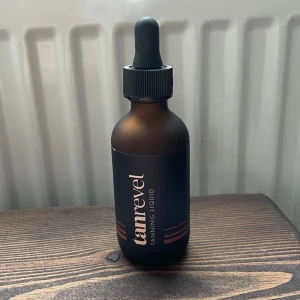 Tanravel refill  - Säljer min tanrevel refill original då jag inte använder tanravel mer. Se på bild hur mycket som kvarstår i flaskan