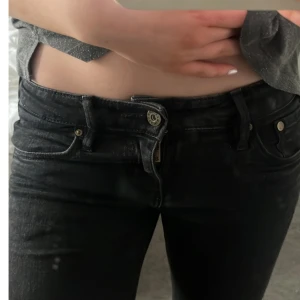 Lågmidjade jeans - Sjukt snygga lågmidjade bootcut jeans.