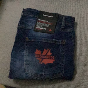 Dsquared2 Jeans  - Storlek 48, sorry för dålig bild kvalite, skriv för mer bilder. 