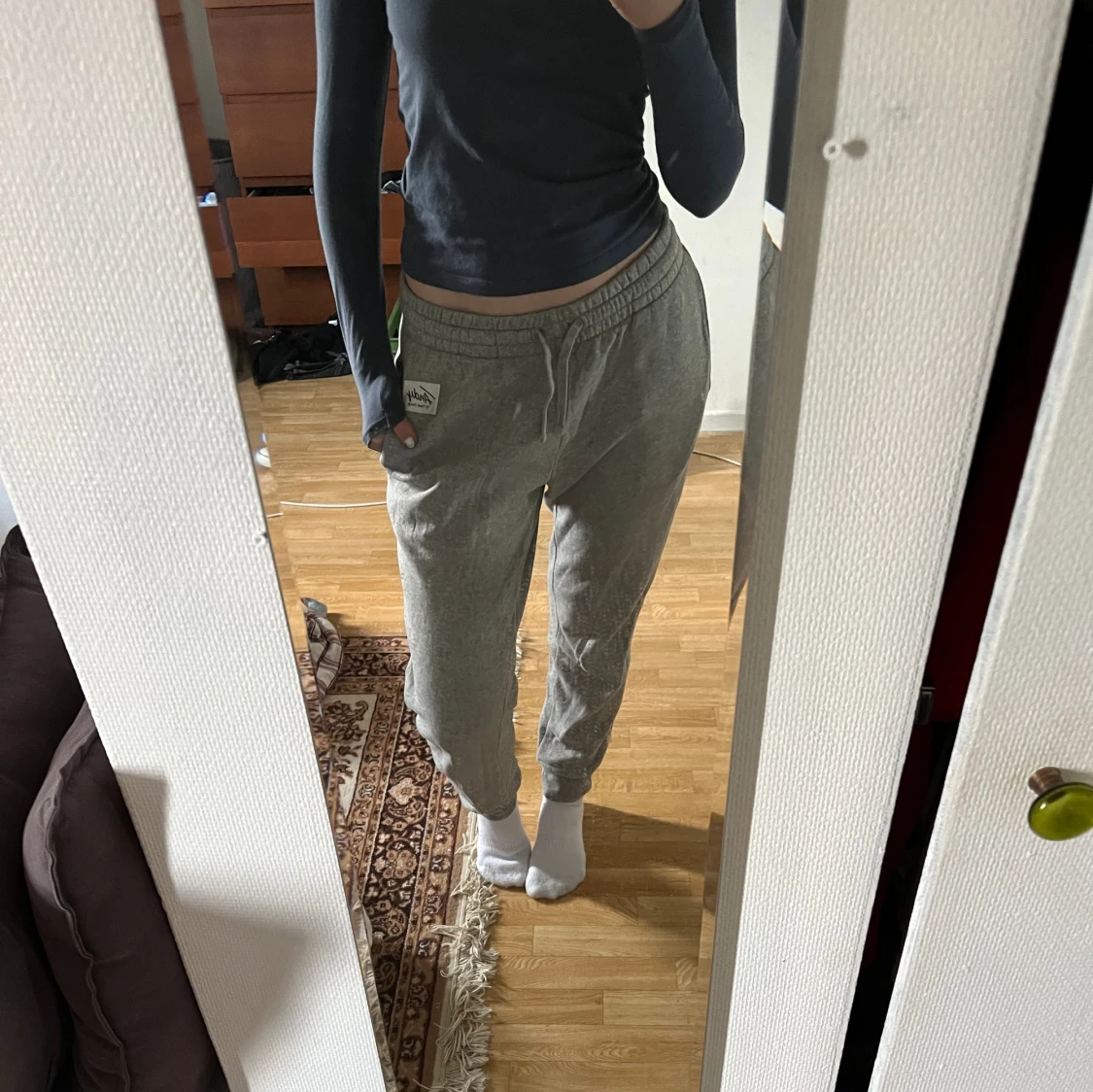 Ljusgrå mjukisbyxor 