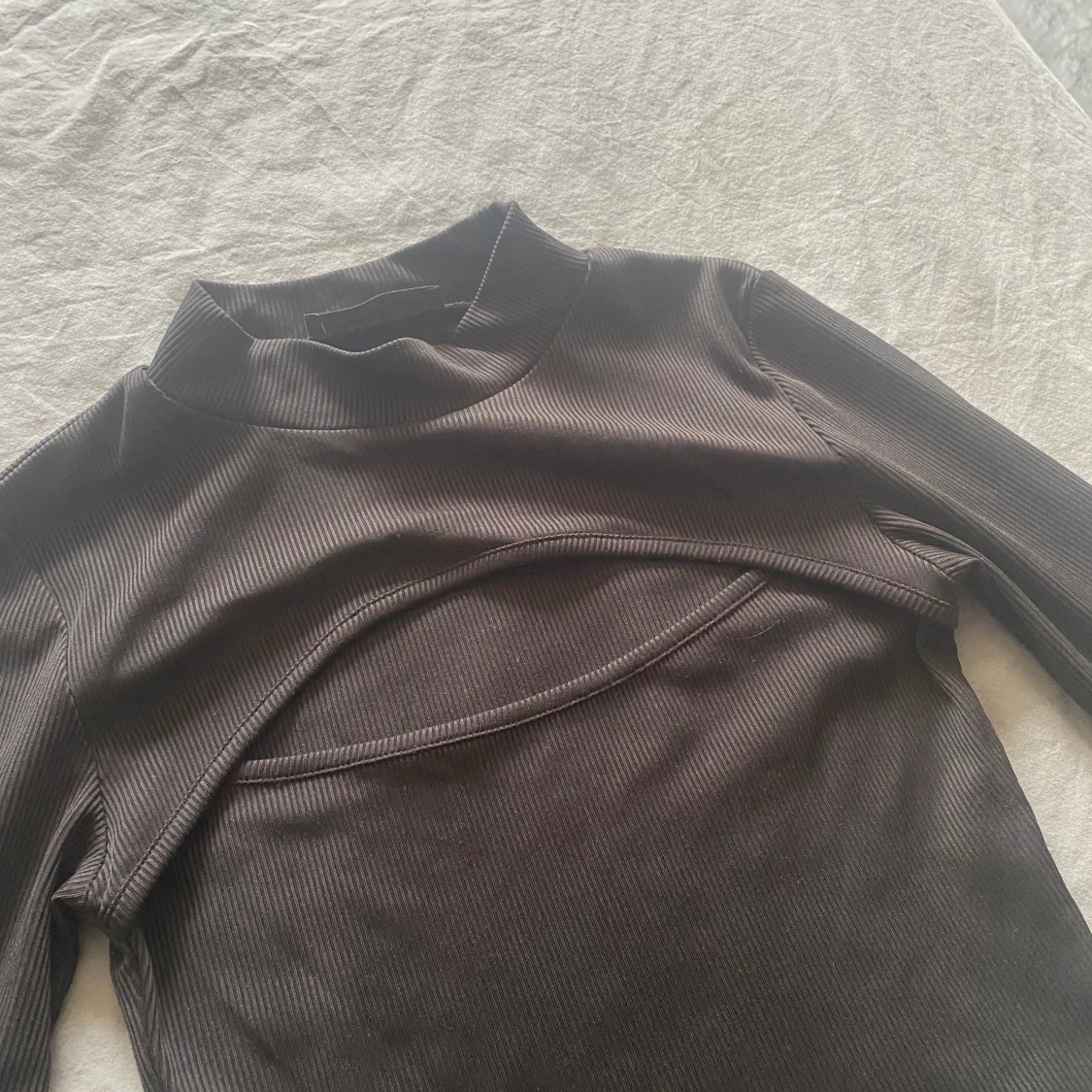 Shein tröja, öppen vid brösten - 90