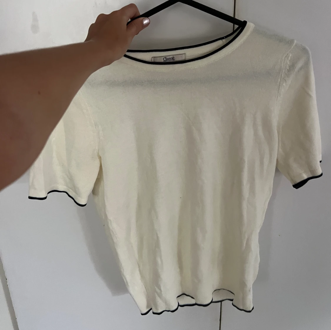 Vanlig stickad T-shirt