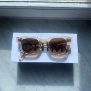 Chimi ecru  04a - Chimi ercu 04a !? Bra skick 8-10 ) knappt andvända! Nypris:1250 | vårtpris: 399 !?  Med box som syns på bild!