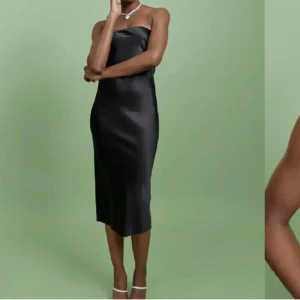 Svart klänning  - En svart tub klänning med knyte i ryggen. Den är från Gina Tricot och i storlek S. Köpt från en annan här på Plick men har aldrig använt den. 