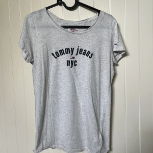 Tommy jeans tröja - Tröja trån TH storlek s