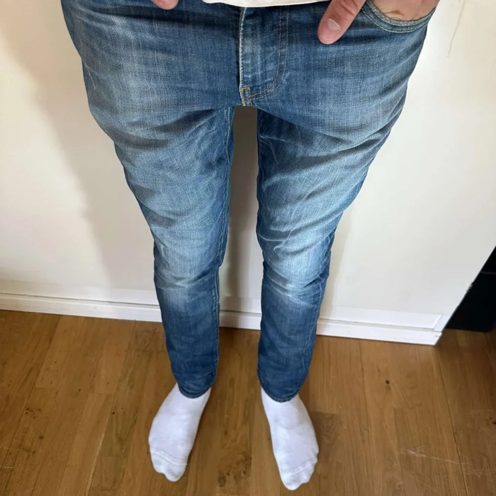 Ett par riktigt feta Levis jeans i modellen 511 (slim) jeansen är i mycket bra skick och hög kvalitet. Priset kan diskuteras vid snabb affär. Jeans & Byxor.