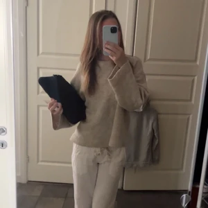 Roxy linnebyxor  - Jättefina linnebyxor från Roxy slutsålda på hemsidan💕 använda fåtal gånger så dom är i ny skick   Pris kan diskuteras 