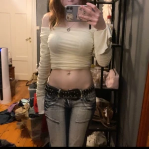 Aliexpress tröja💖 - Super söt tröja som har utsvängda armar och inga defekter💖