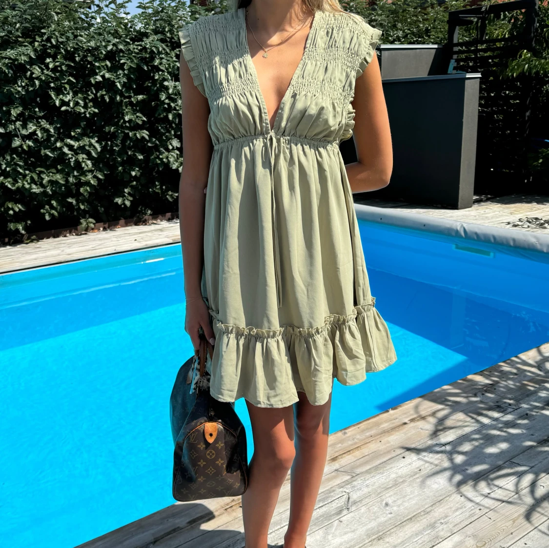 Gullig klänning  - 90