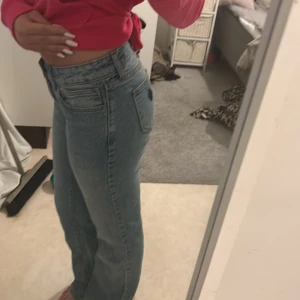 Dom är jättefina men andvänder inte ligger bara i garderoben - Dom är i bra skick inte andvända mycket 