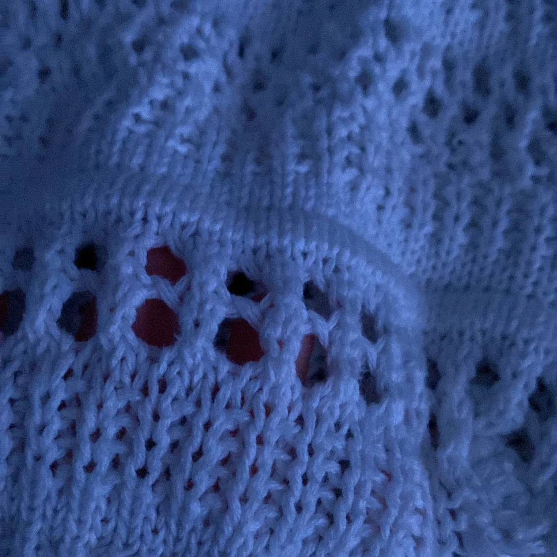 Tjocktröja med hål - 90