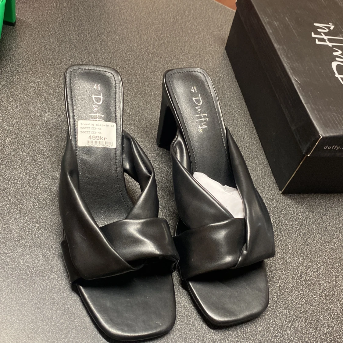 Svarta klackar  - 90