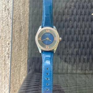 Kennet Cole klocka - Blå snygg klocka