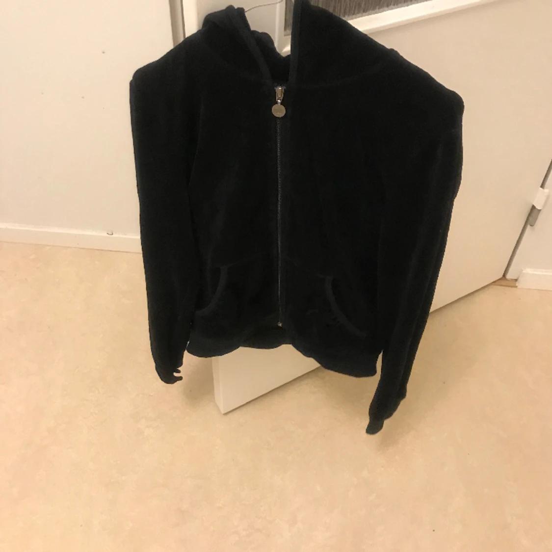 Svart mng tröja  - 90