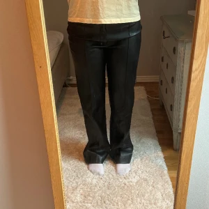 Baggie skinnbyxor!! - Skinnbyxor från Zara, storlek M