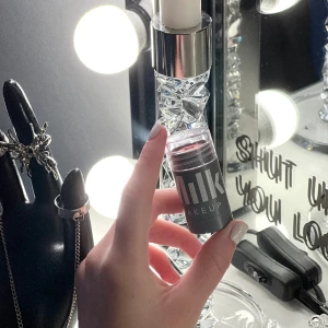 Milk blush  - Milk blush i färgen Perk. Endast testad en gång med borste. 