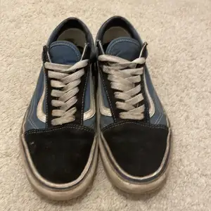 Bra skor lite smutsiga men går alltid att tvätta 
